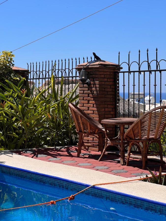 Апарт отель Casa Terranova (Adults Only) Пуэрто-Эскондидо Экстерьер фото